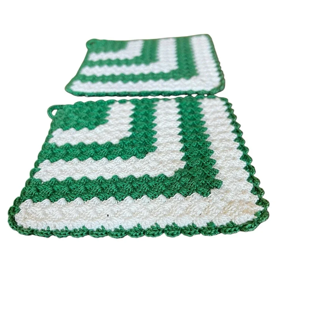 VTG Set of 2 Handmade Crochet Hot Pad Pot Holders Retro Green 5”